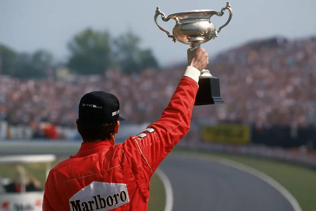 senna_vitoria_otimizada senna_vitoria_otimizada